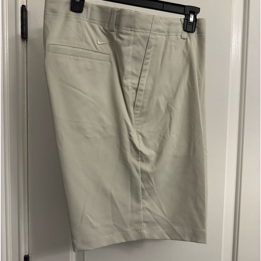 Nike Dri-Fit Flex Bone Khaki Stretch Golf Shorts(NEW)